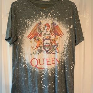Queen graphic tee